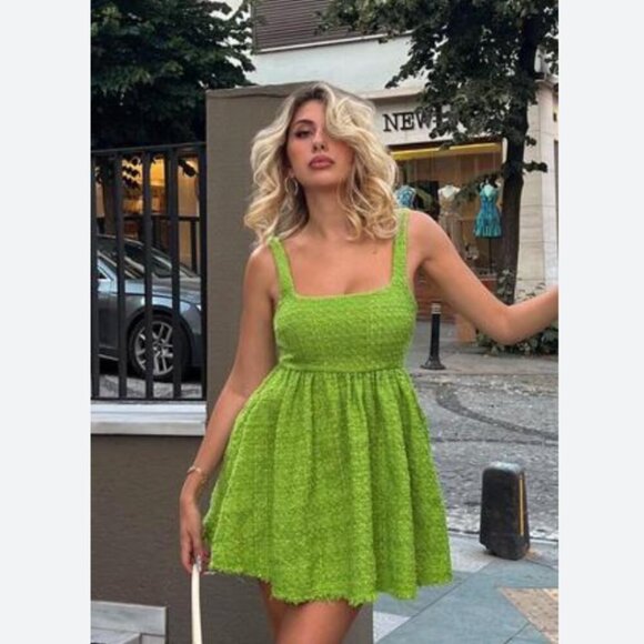 Zara Textured Weave Short Dress Bloggers Fav Green Size Medium - Picture 3 of 10